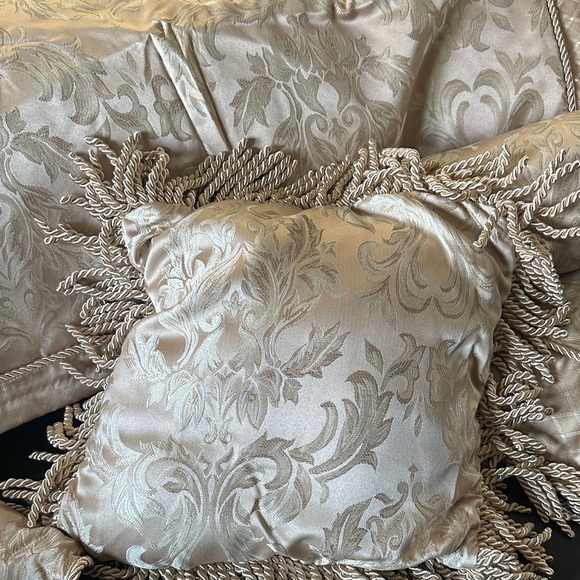 Florence 7-Piece King Comforter Set - Taupe/Beige/Tan - Picture 7 of 10